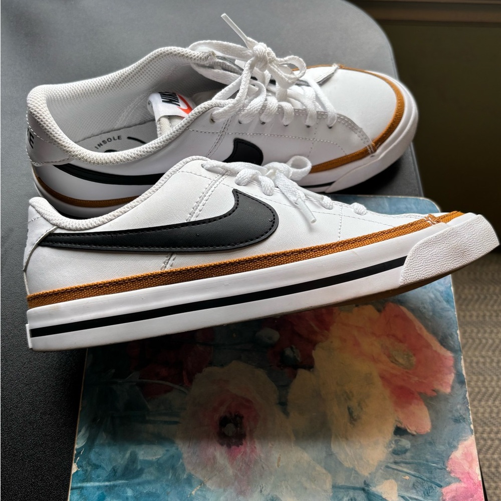 Nike White and Tan Big Kid 4Y Sneakers